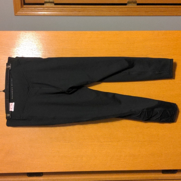 Victoria's Secret Incredible Essential Ultra High Rise Lace Up Leggings - Picture 5 of 7